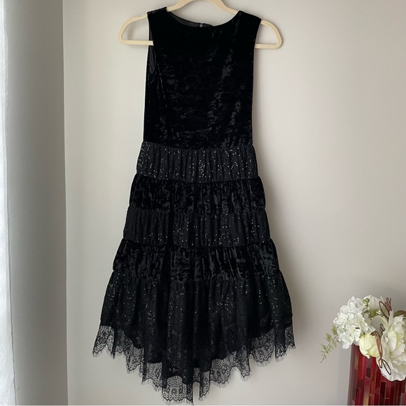 Playlord Sleeveless Black Velour Lace Asymetric Hem Dress